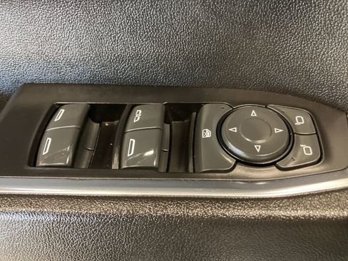 Used 2023 Chevrolet Silverado 1500 LT w/ Z71 Off-Road Package image 13