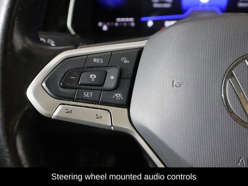 Used 2023 Volkswagen Jetta SE w/ Panoramic Sunroof Package image 8