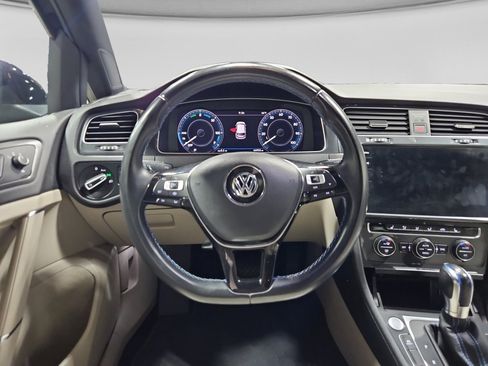 Used 2019 Volkswagen e-Golf SEL Premium image 7