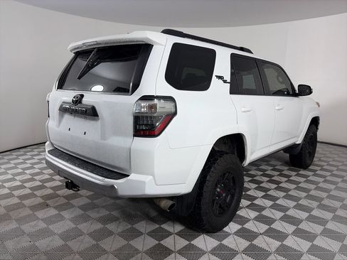 Used 2021 Toyota 4Runner TRD Off-Road Premium w/ Moonroof Package AWD/4WD image 7
