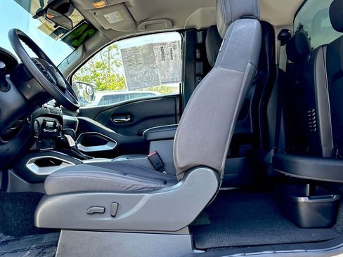 Certified 2024 Nissan Frontier SV RWD image 13