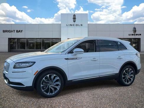 Used 2023 Lincoln Nautilus Reserve AWD/4WD image 3