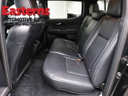 Used 2019 Toyota Tacoma TRD Sport w/ TRD Premium Sport Package image 22