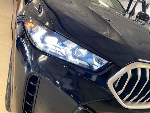 Used 2025 BMW X6 xDrive40i w/ Climate Comfort Package AWD/4WD image 25