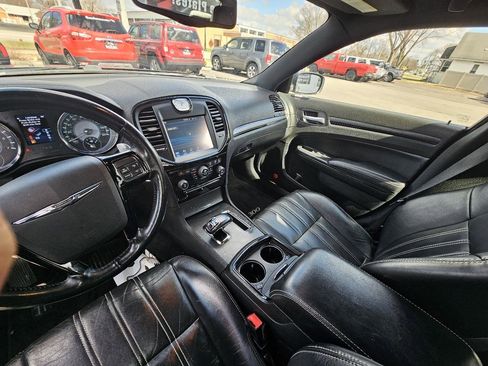 Used 2012 Chrysler 300 S w/ Luxury Group image 17