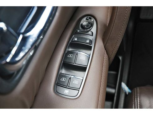 Used 2024 Nissan Armada Platinum w/ Captain's Chairs Package image 21