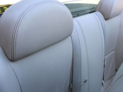 Used 2002 Lexus SC 430 Convertible image 2