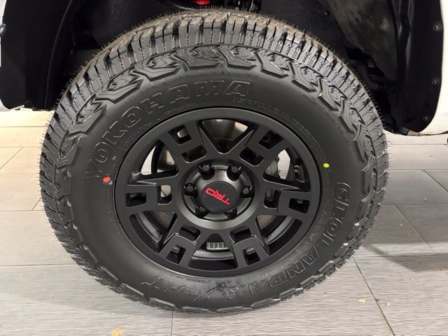 Used 2022 Toyota Tacoma SR AWD/4WD image 22