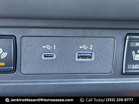 Used 2025 Nissan Frontier PRO-4X w/ Pro Premium Package image 37