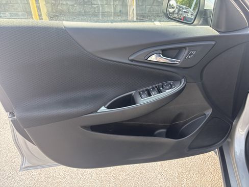 Used 2022 Chevrolet Malibu LT FWD image 14