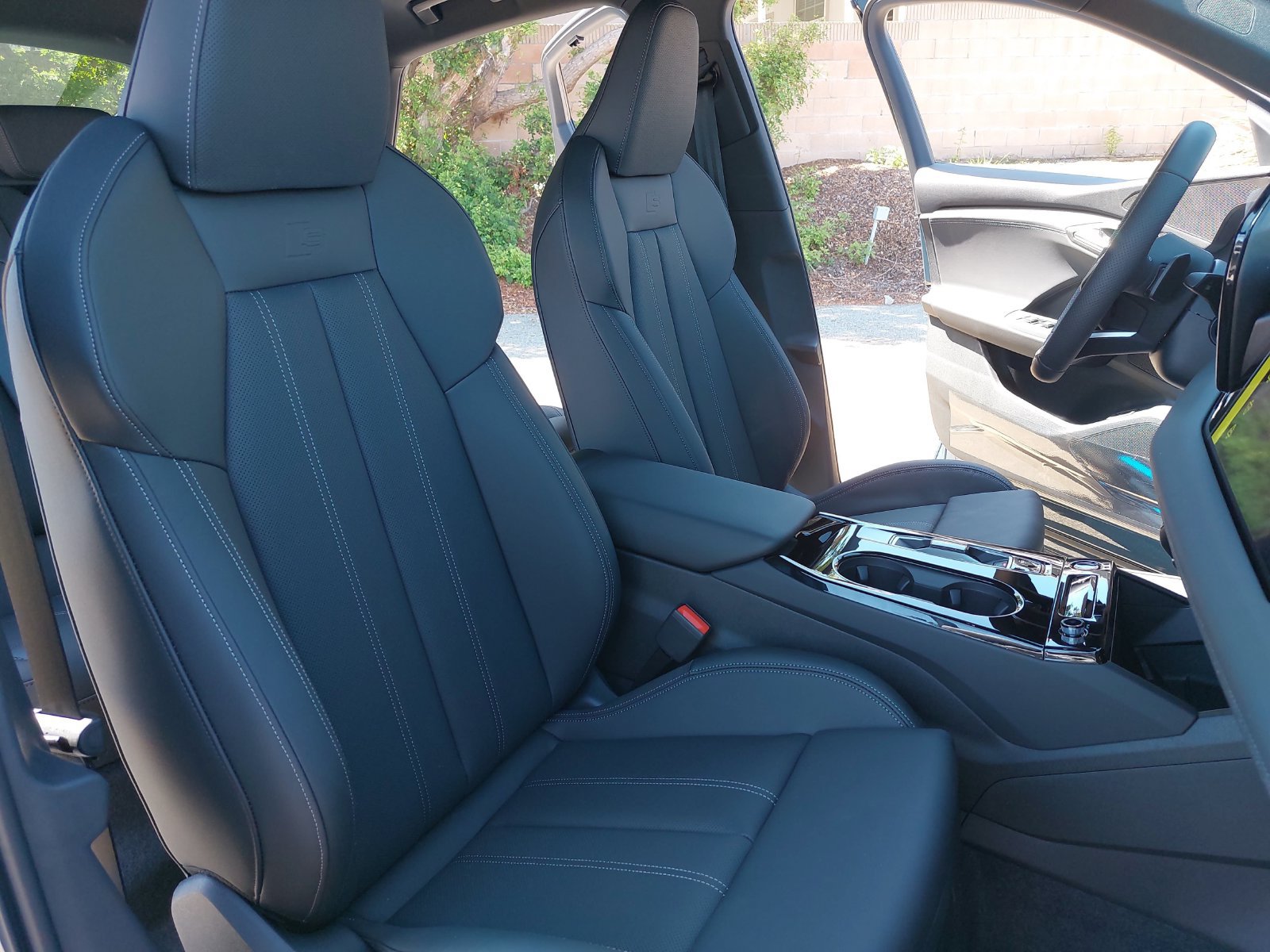 New 2027 Audi SQ6 e-tron Premium Plus AWD/4WD image 10