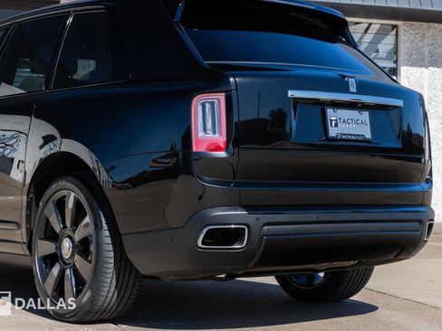 Used 2021 Rolls-Royce Cullinan image 13