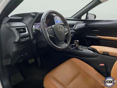Used 2019 Lexus UX 250h w/ Premium Package image 57