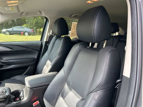 Used 2022 MAZDA CX-9 Touring image 15