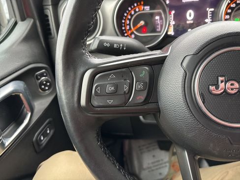 Used 2022 Jeep Gladiator Willys image 13