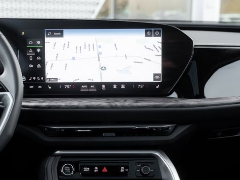 Certified 2025 Audi Q5 Premium Plus w/ Premium Plus image 13