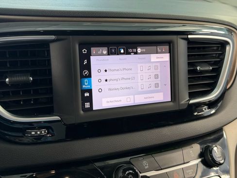Used 2023 Chrysler Voyager LX FWD image 17