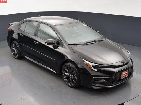 Used 2025 Toyota Corolla SE FWD image 21