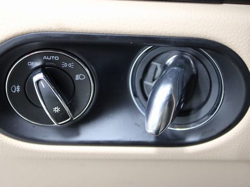 Certified 2025 Porsche Macan image 31