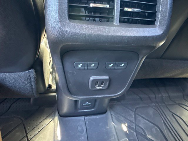 Used 2022 Chevrolet Equinox Premier FWD image 22