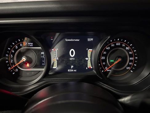 Used 2025 Jeep Gladiator High Tide image 14