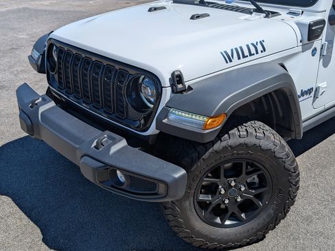 Used 2025 Jeep Wrangler Unlimited Sport S 4xe AWD/4WD image 13