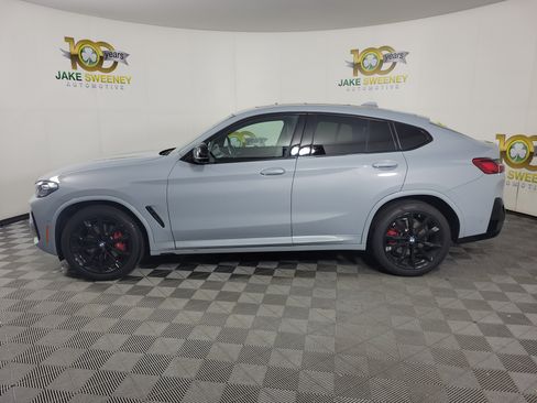 Used 2024 BMW X4 M40i AWD/4WD image 2