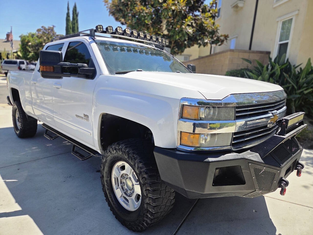 Used 2015 Chevrolet Silverado 2500 LT w/ LT Convenience Package AWD/4WD image 8