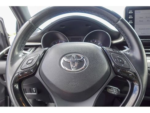 Certified 2019 Toyota C-HR XLE FWD image 13