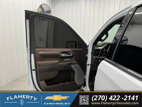 Used 2026 GMC Sierra 1500 Denali AWD/4WD image 8