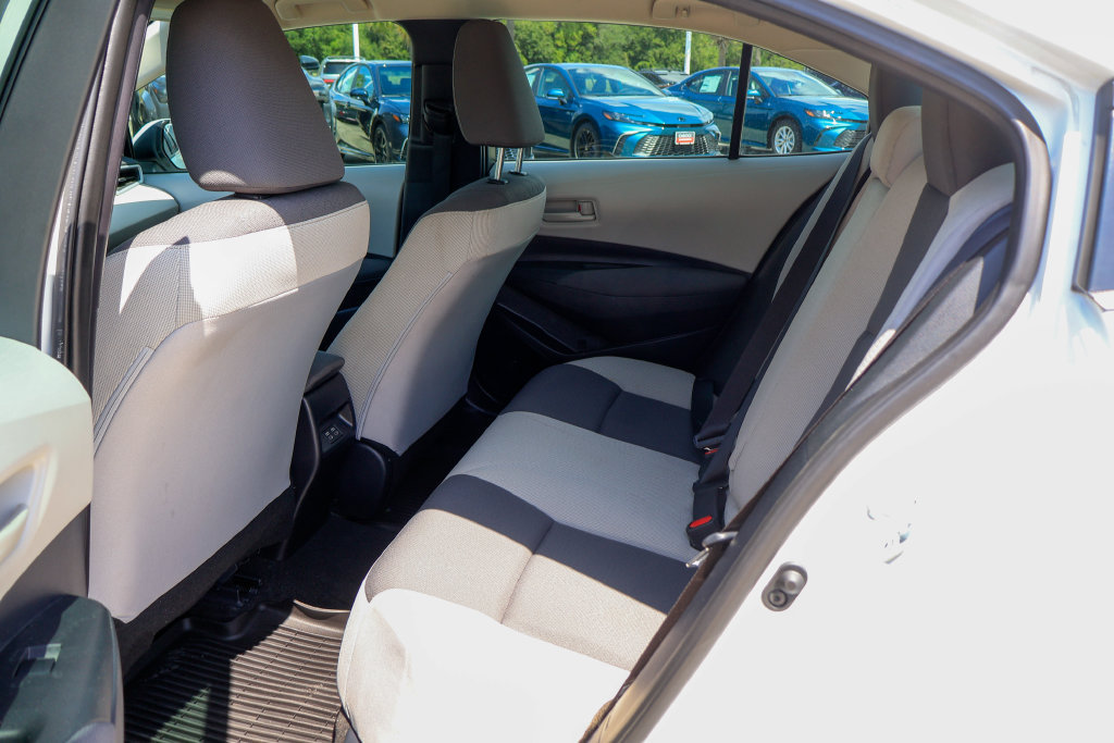Used 2026 Toyota Corolla LE w/ LE Premium Package FWD image 11