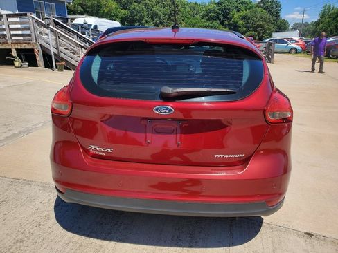 Used 2017 Ford Focus Titanium FWD image 10