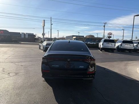 Used 2024 Honda Accord Sport image 6