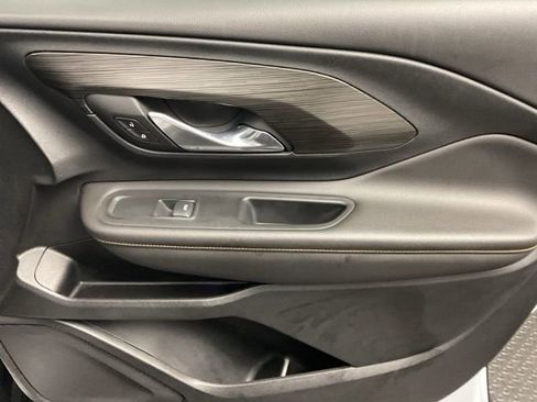 Certified 2021 GMC Terrain SLT image 26