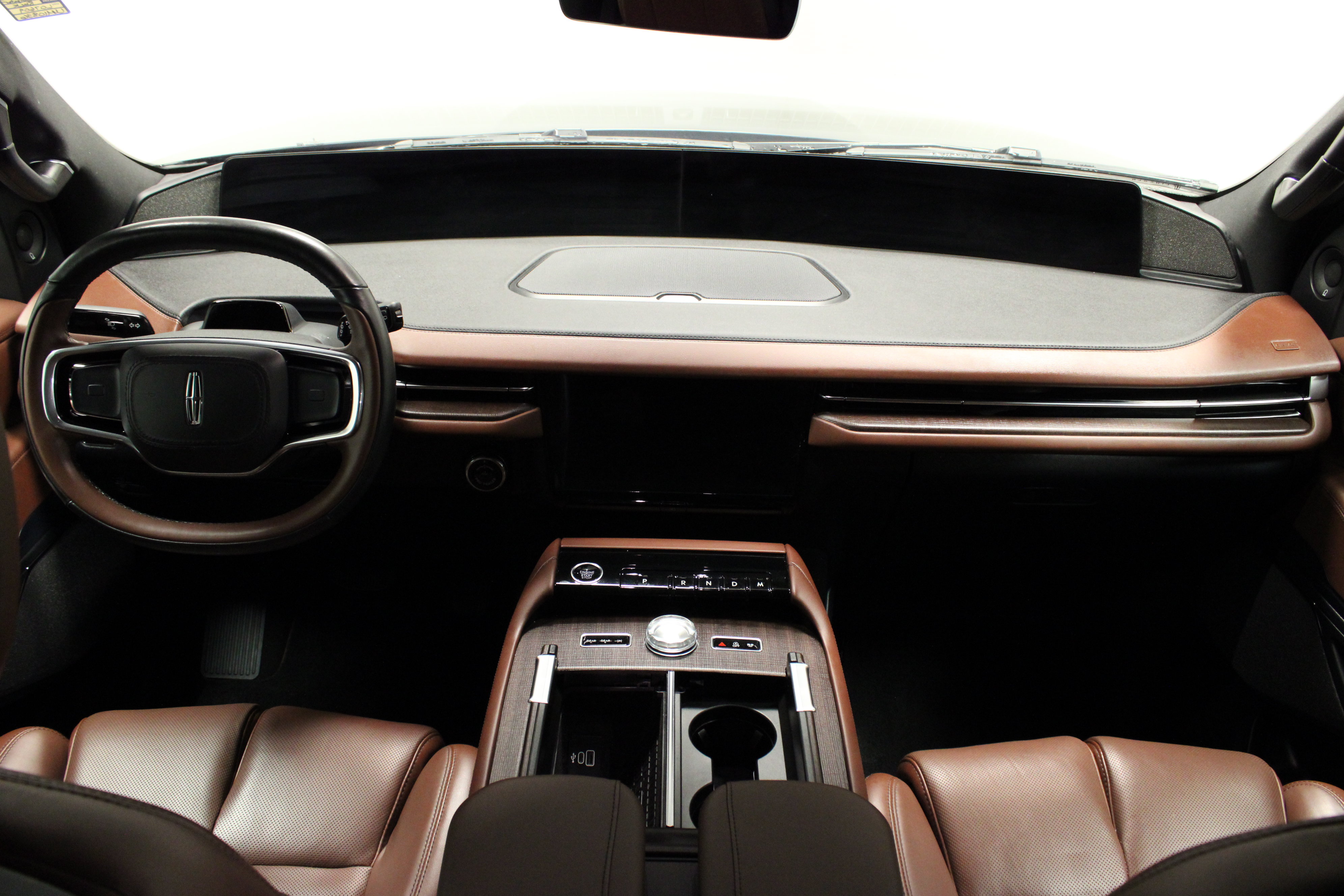 Used 2025 Lincoln Navigator Reserve AWD/4WD image 25