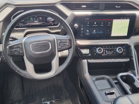 Used 2024 GMC Sierra 2500 Denali w/ Denali Reserve Package AWD/4WD image 26