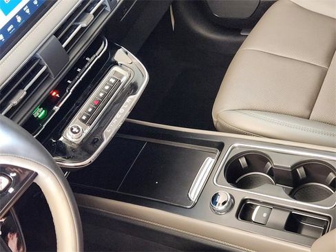 New 2026 Lincoln Corsair Reserve image 19