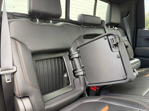Used 2021 GMC Sierra 1500 AT4 w/ AT4 Premium Package AWD/4WD image 43