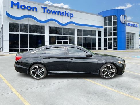 Used 2018 Honda Accord Sport image 7