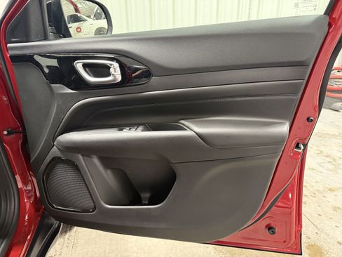 New 2026 Jeep Compass Latitude AWD/4WD image 10