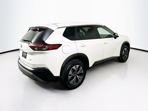 Used 2023 Nissan Rogue SV image 9