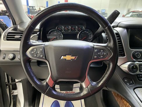 Used 2019 Chevrolet Suburban Premier image 22