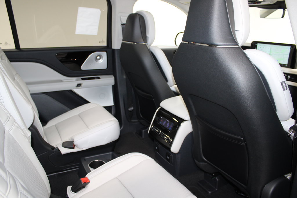 New 2027 Lincoln Aviator Reserve w/ Luxury Package AWD/4WD image 25