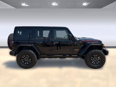 Used 2025 Jeep Wrangler Unlimited Rubicon AWD/4WD image 8