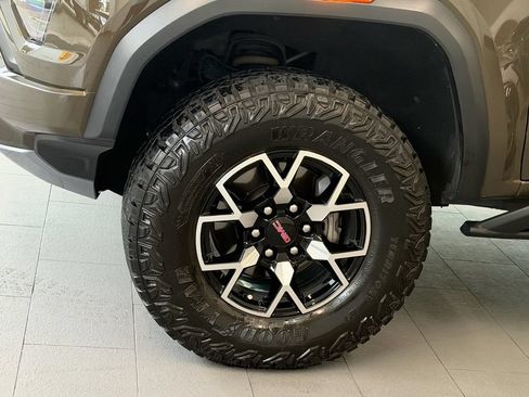 Certified 2023 GMC Canyon AT4X AWD/4WD image 4