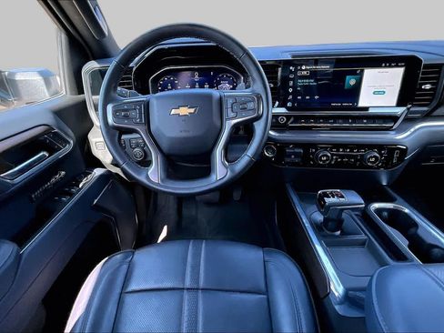 Used 2024 Chevrolet Silverado 1500 High Country w/ Technology Package AWD/4WD image 6