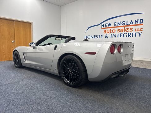 Used 2007 Chevrolet Corvette Convertible w/ Preferred Equipment Group RWD image 7