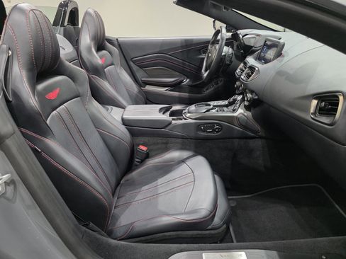 Used 2023 Aston Martin V8 Vantage Roadster RWD image 22