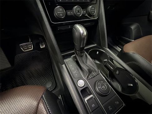 Used 2023 Volkswagen Atlas SEL Premium image 50