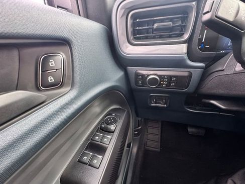 New 2025 Ford Maverick XL w/ Equipment Group 101A image 25